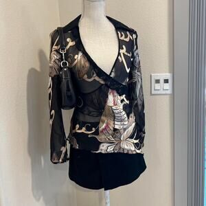 Taglia42 will sheer butterfly asymmetrical top. Size small